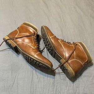 Monroe chukka boots